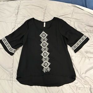 Xhilaration Black Blouse with White Boho Geometric Design